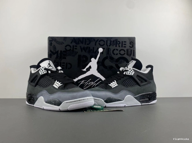 4 Air FQ8138-002 Jordan Fear 1102